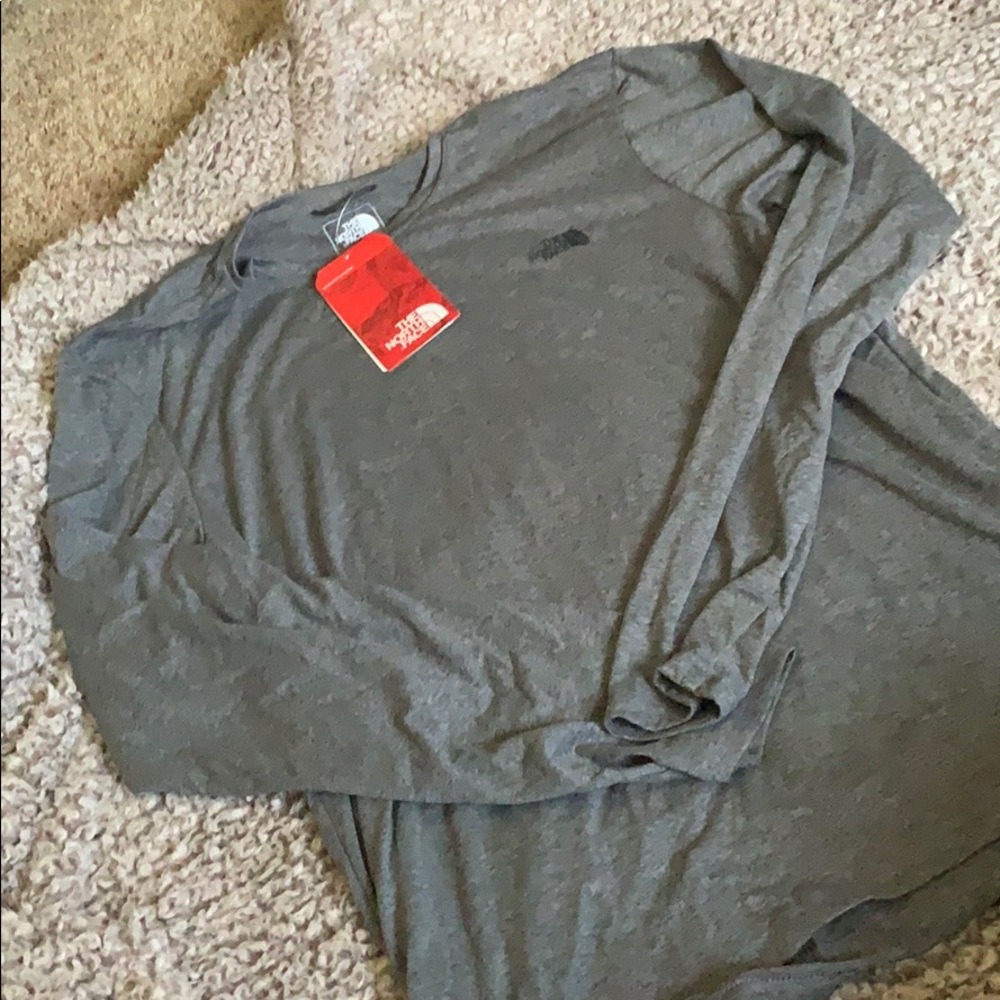 Long sleeve north face shirt